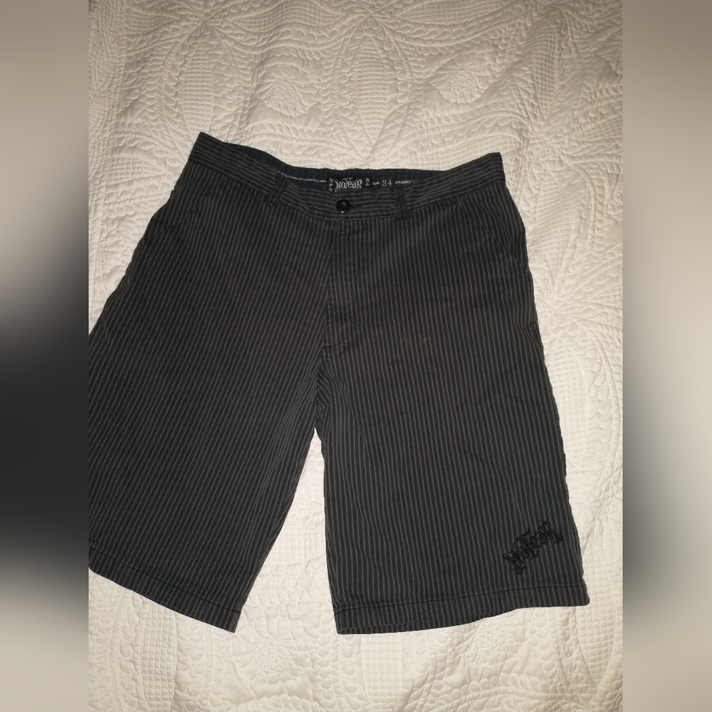 Pin strip shorts, no fear, size 34